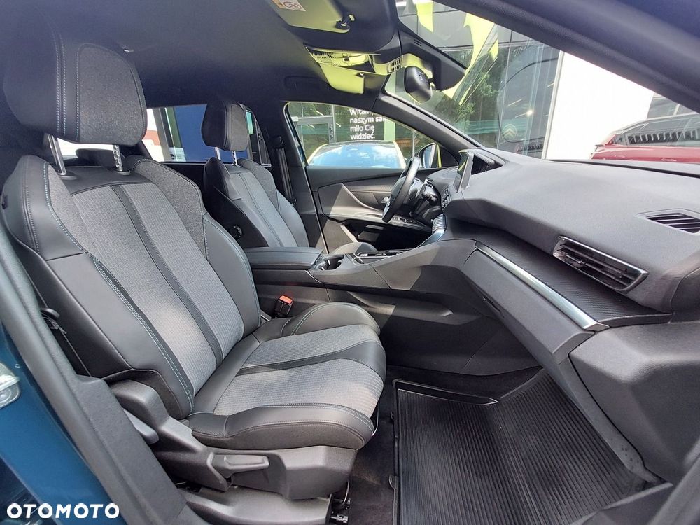 Peugeot 2008 1.2 PureTech Allure Pack S&S EAT8 - 11