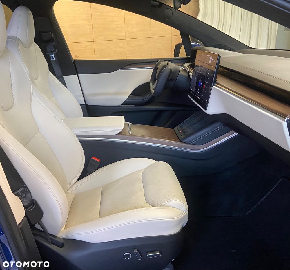 Tesla Model X AWD - 17