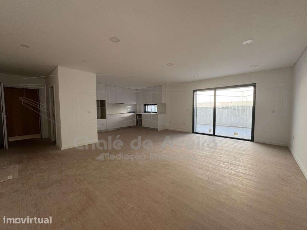 Apartamento T2 com Terraço Privativo e Aparcamento em Esgueira | Av... - Grande imagem: 3/20