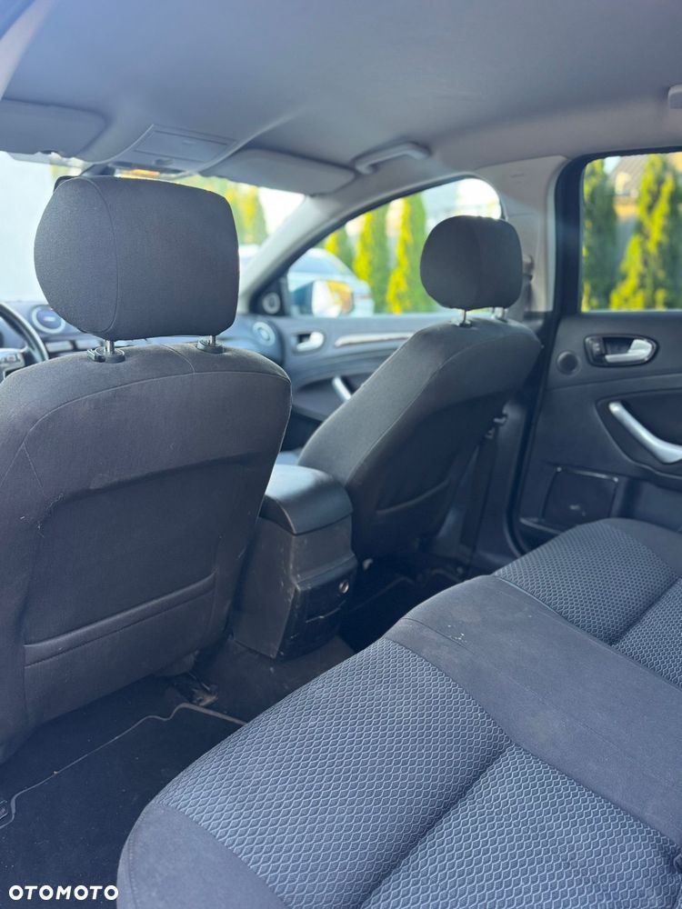 Ford Mondeo 2.5 Ghia - 9