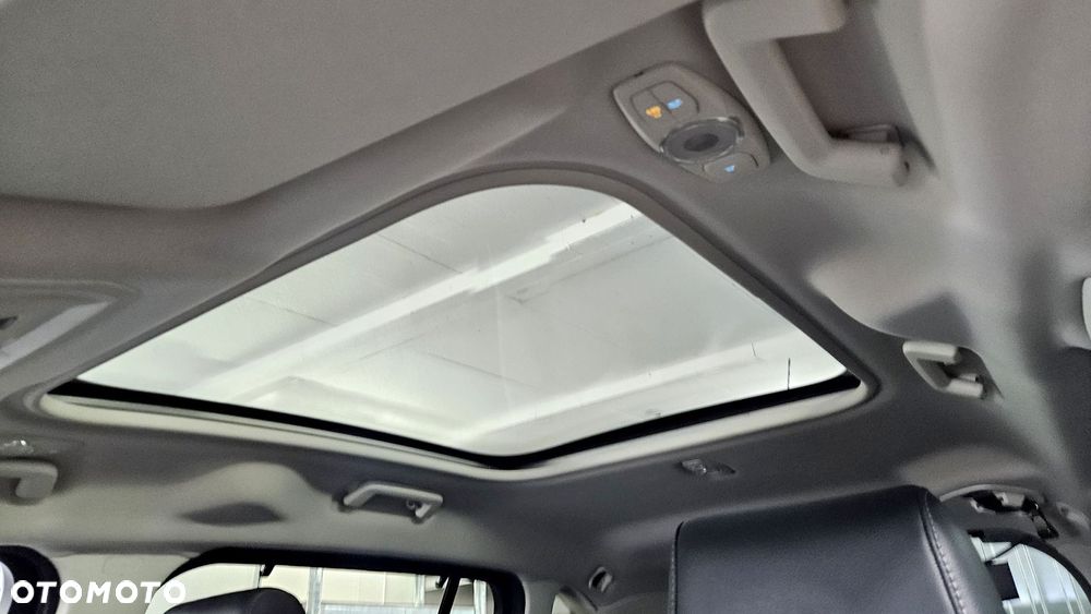 Ford Grand C-MAX 2.0 TDCi Titanium - 25