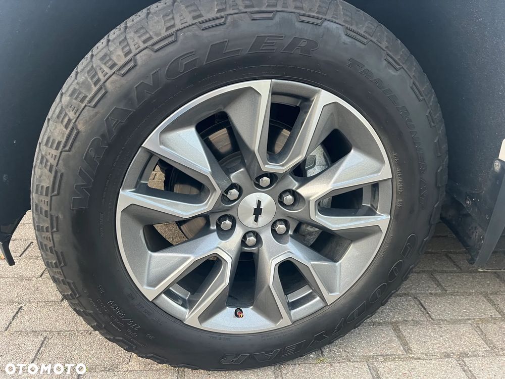 Chevrolet Silverado - 9