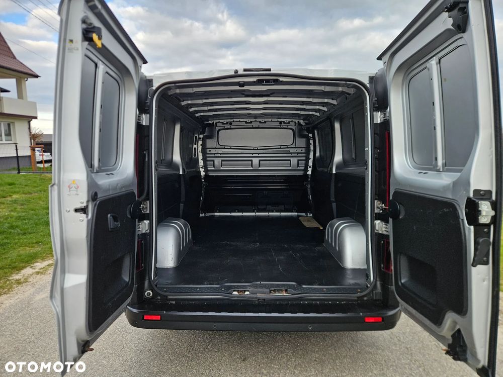 Opel VIVARO - 23
