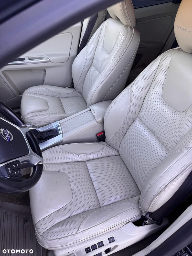 Volvo XC 60 T5 Summum - 8