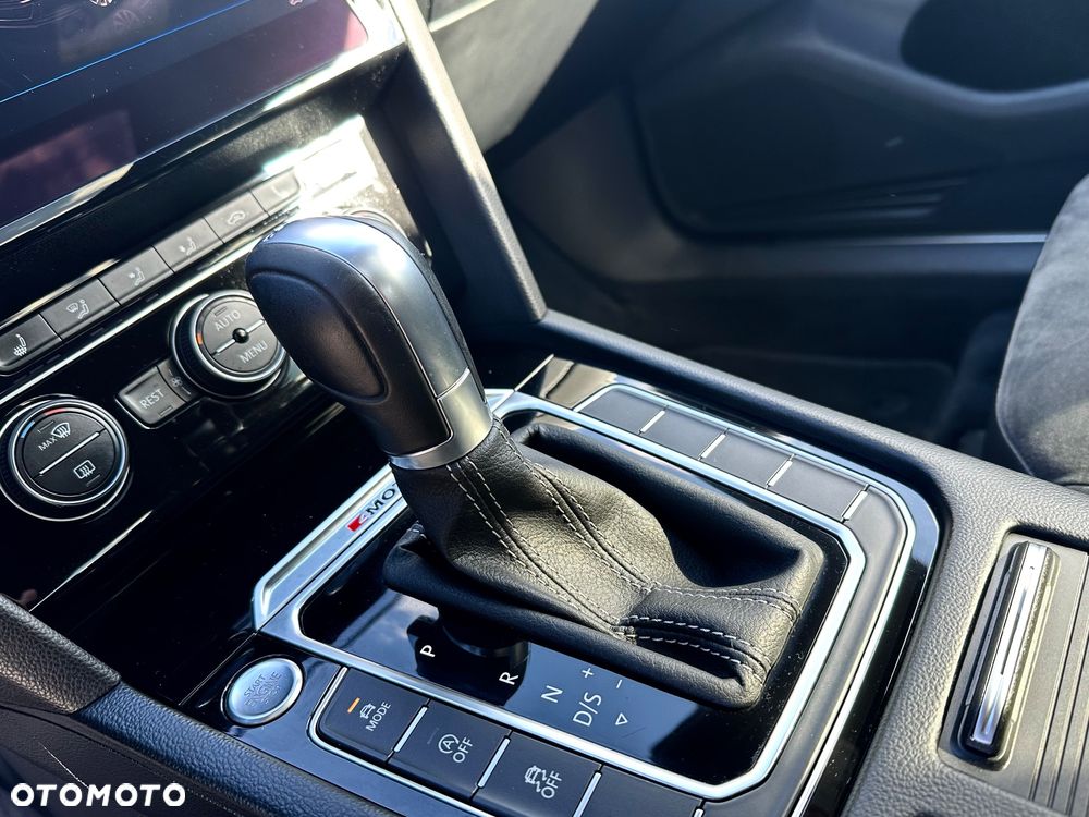 Volkswagen Arteon 2.0 TDI Bi-Turbo SCR 4Mot R-Line DSG - 24