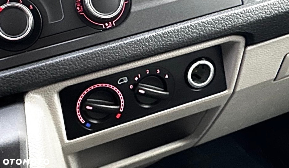 Volkswagen TRANSPORTER T6 - 17