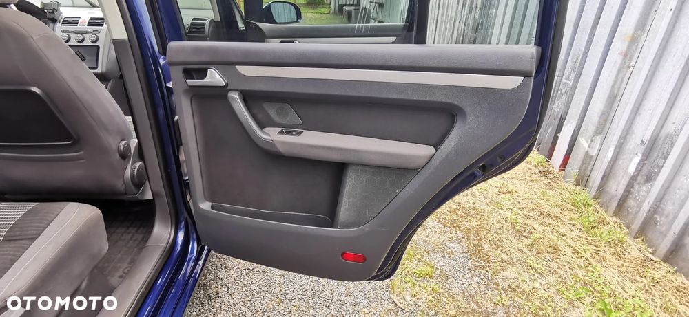 Volkswagen Touran 2.0 TDI Highline - 19