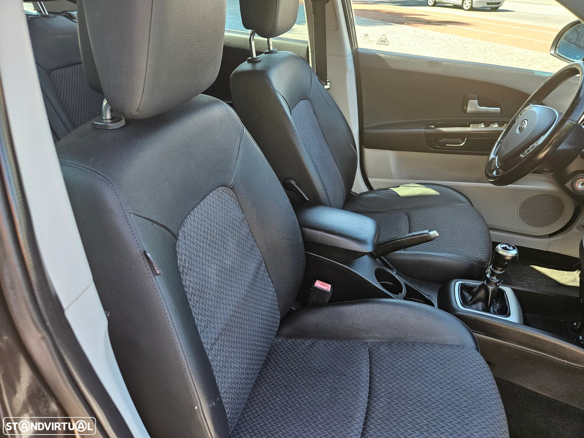 Kia Ceed SW 1.6 CRDi EX - 18