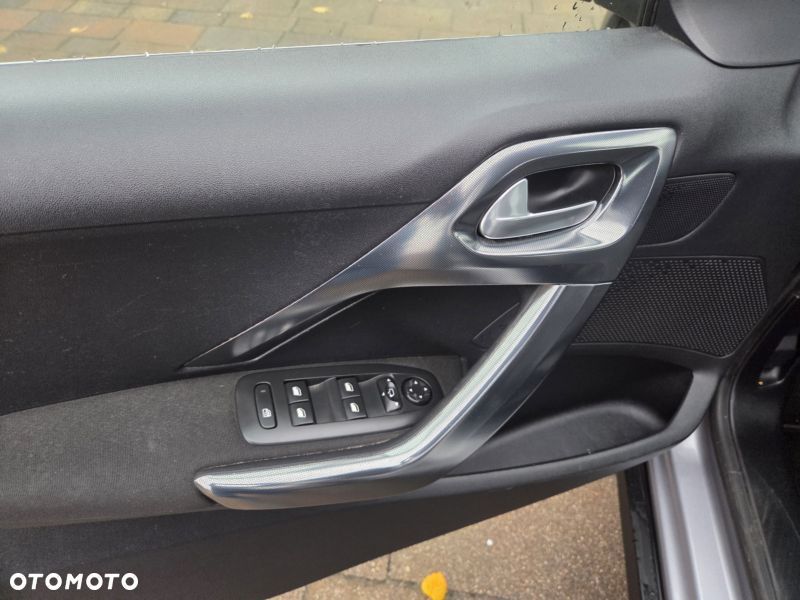 Peugeot 2008 PureTech 110 Stop&Start Allure - 24