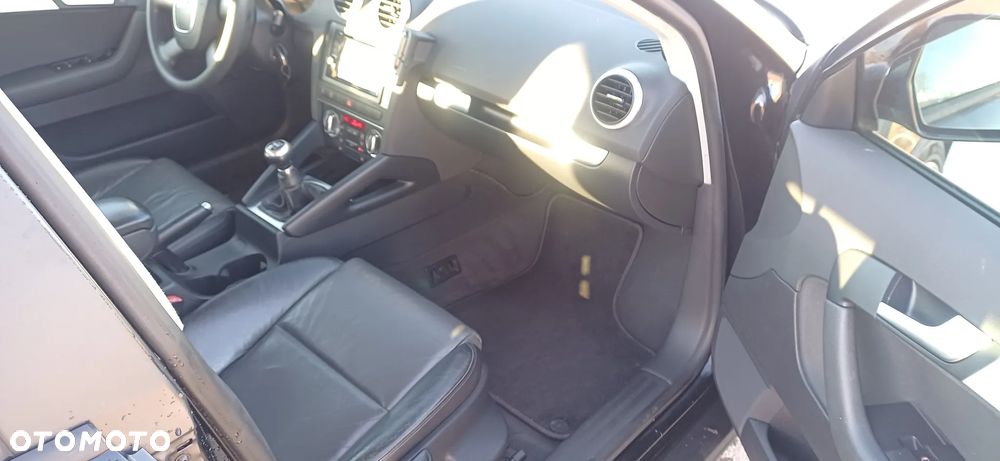 Audi A3 Sportback 2.0 TDI DPF Attraction - 6