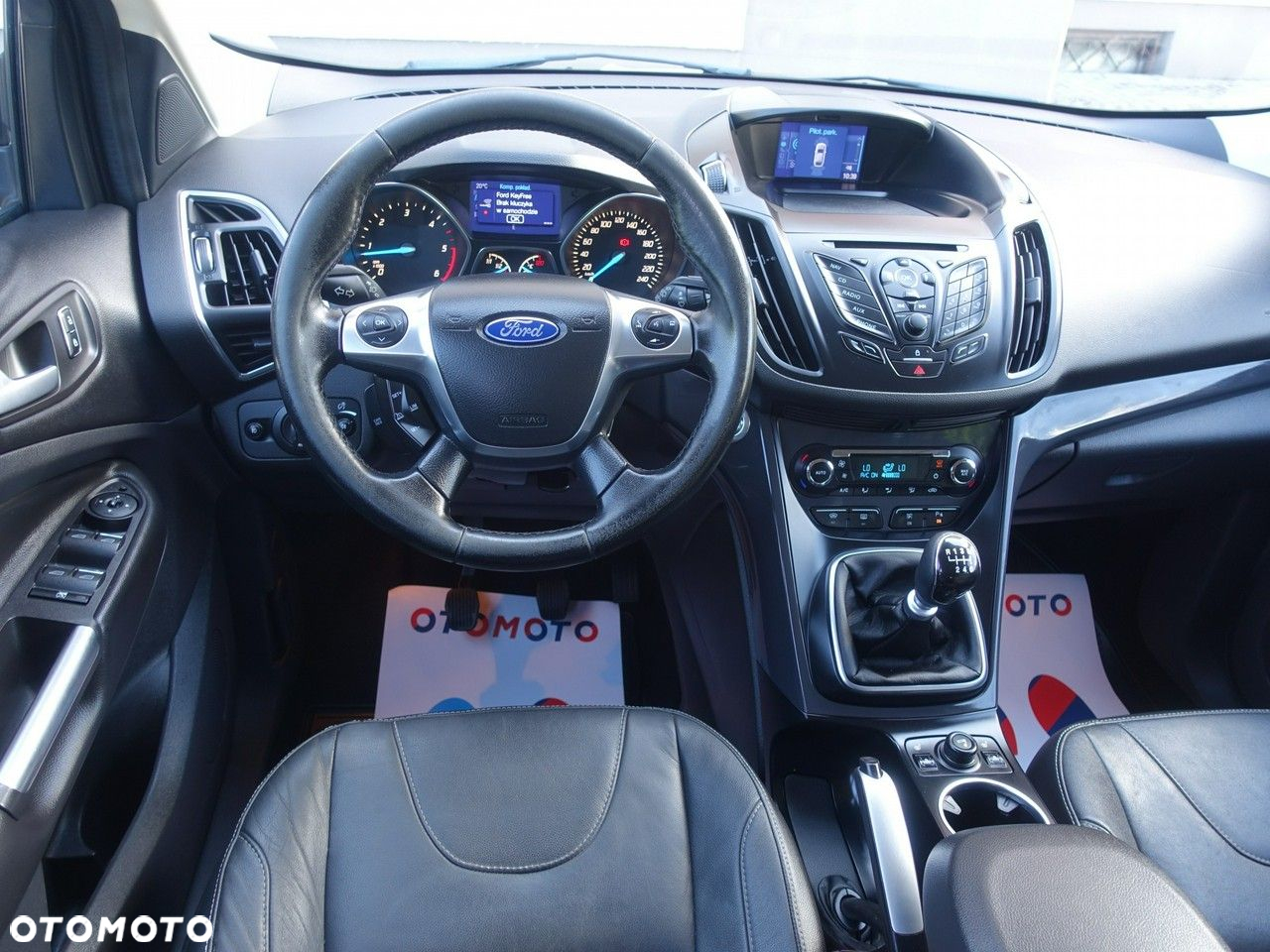 Ford Kuga - 12