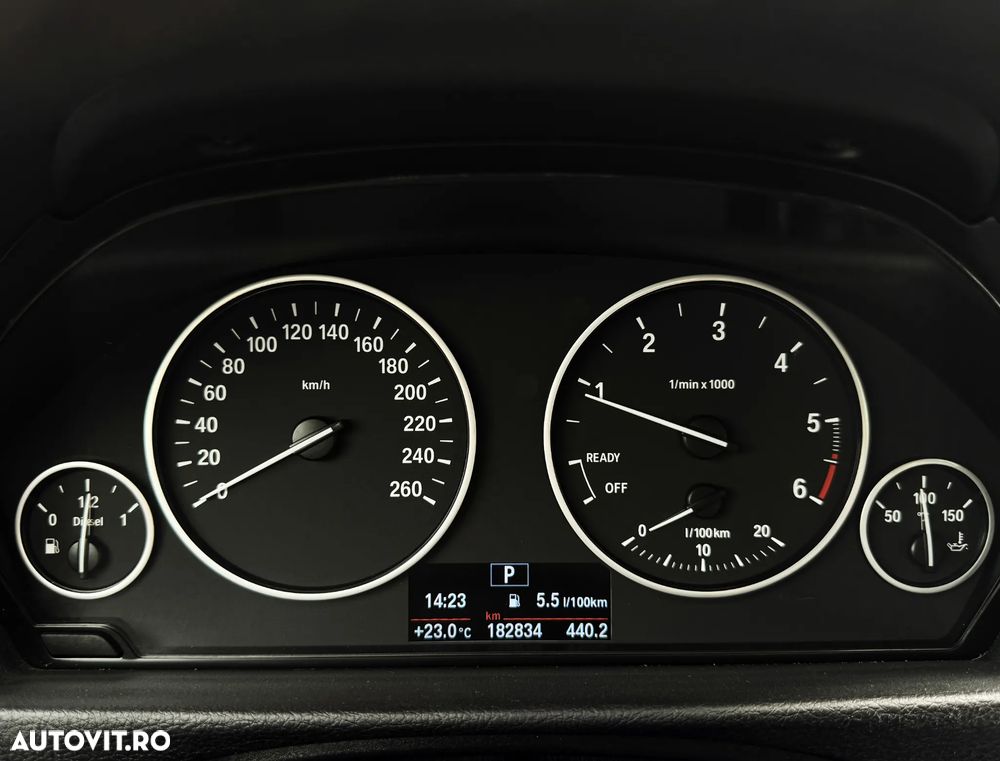 BMW Seria 3 318d Aut. Luxury Line - 29