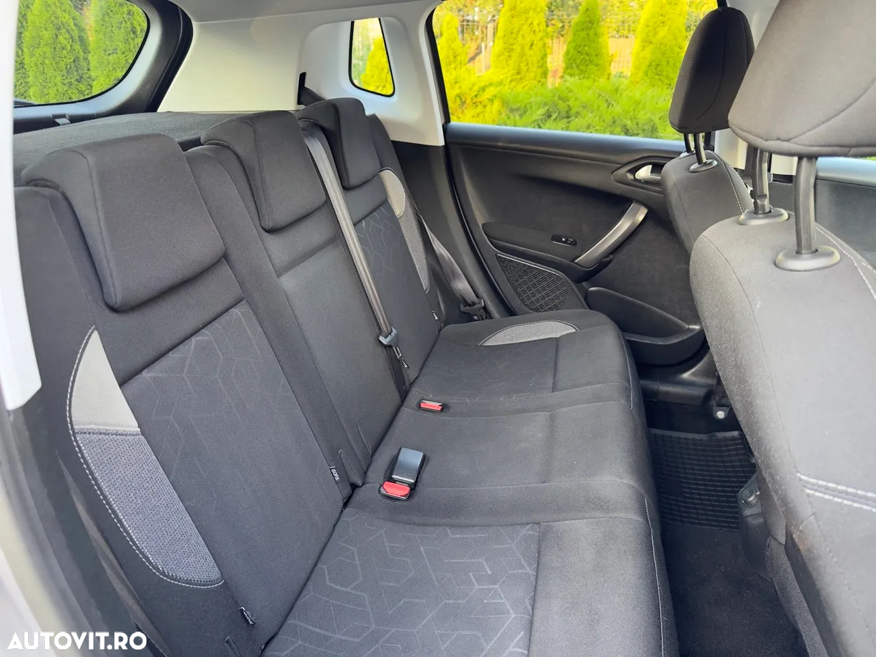 Peugeot 2008 PureTech 110 Style - 17