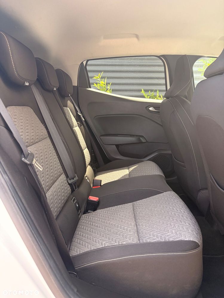 Renault Clio 1.6 E-TECH Equilibre - 8