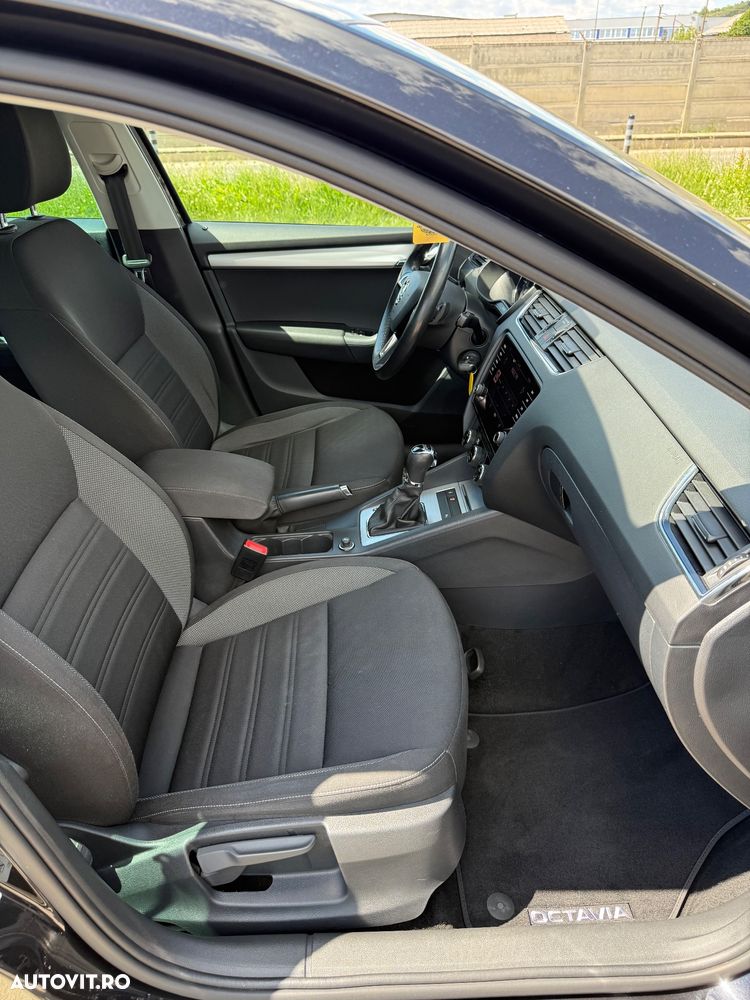 Skoda Octavia 1.6 TDI DSG Ambition - 13