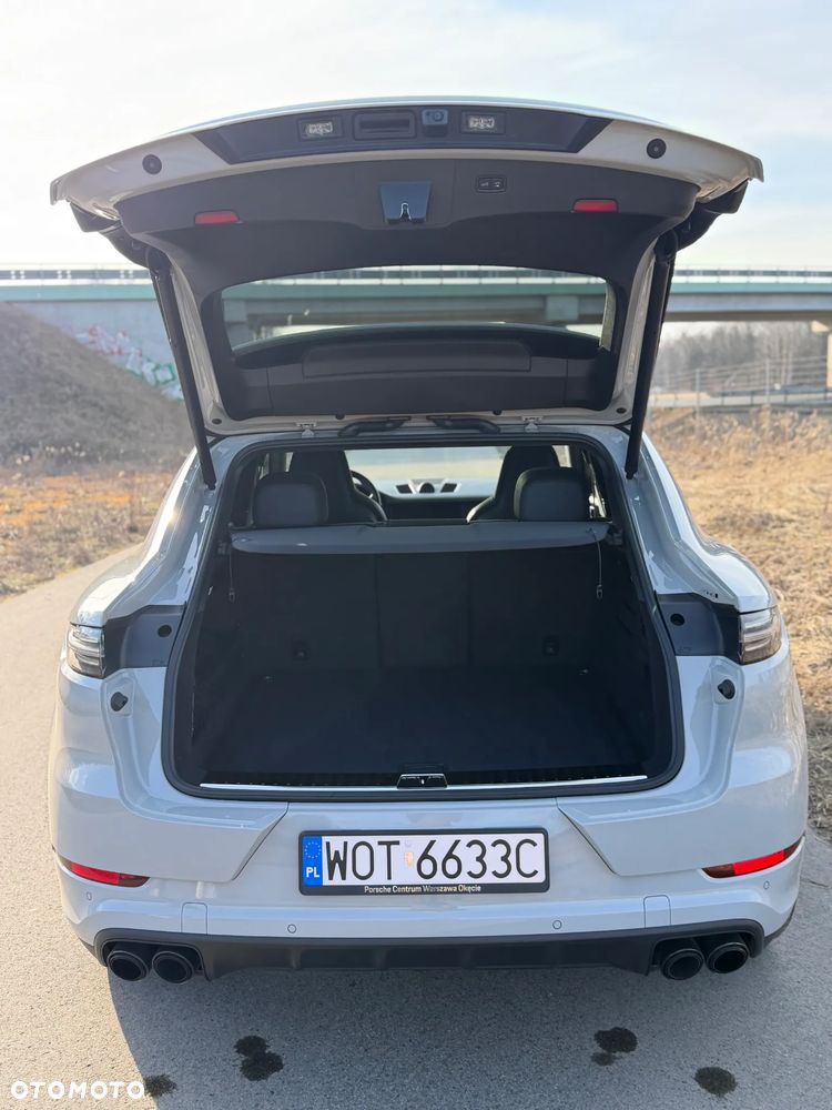 Porsche Cayenne Turbo - 16