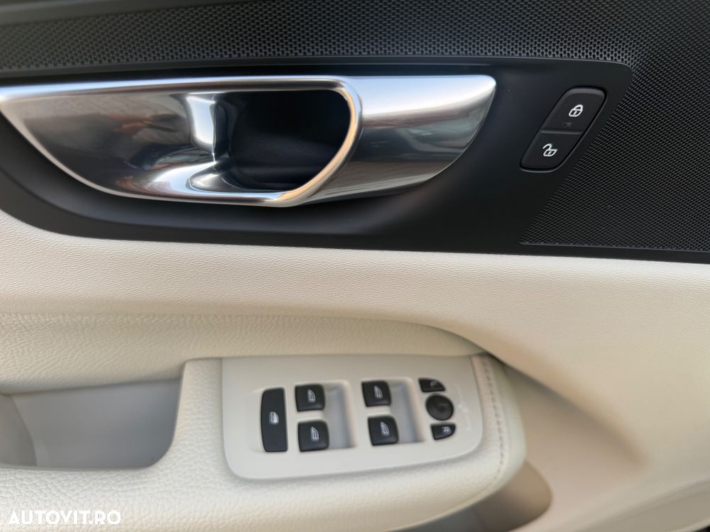 Volvo XC 60 B4 B Geartronic Momentum - 12