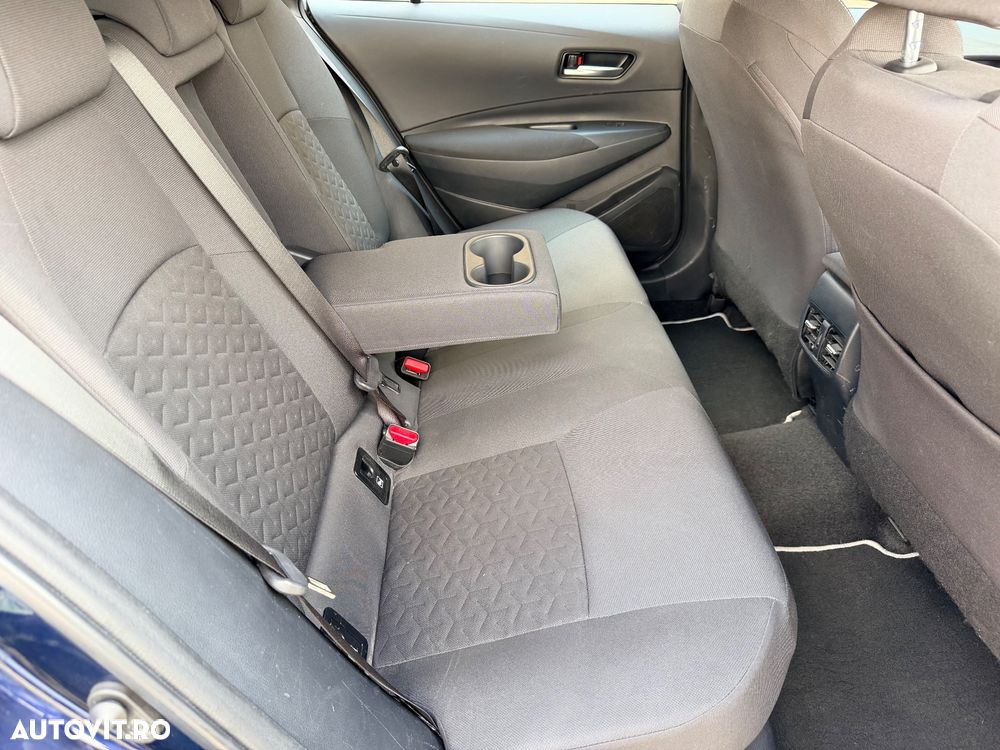 Toyota Corolla 1.8 Business Edition - 10