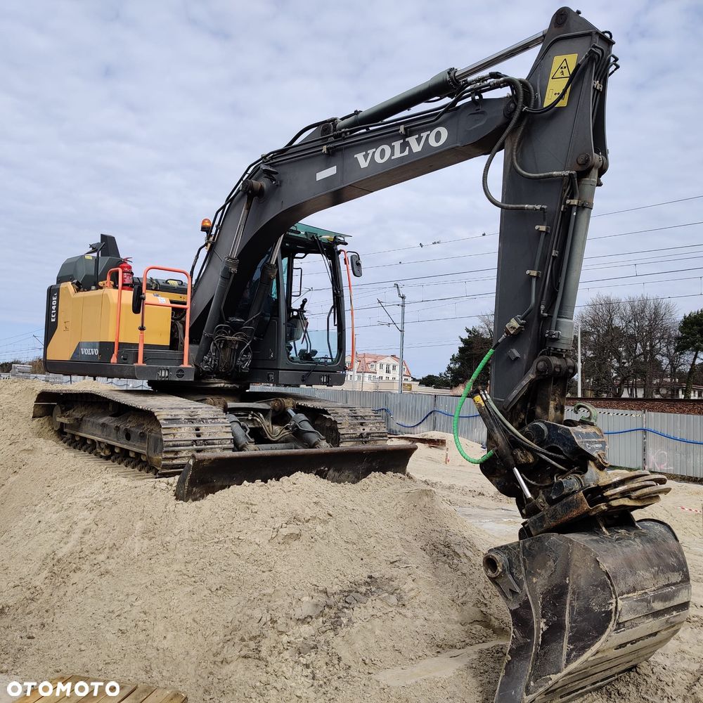 Volvo EC 140 EL - 11