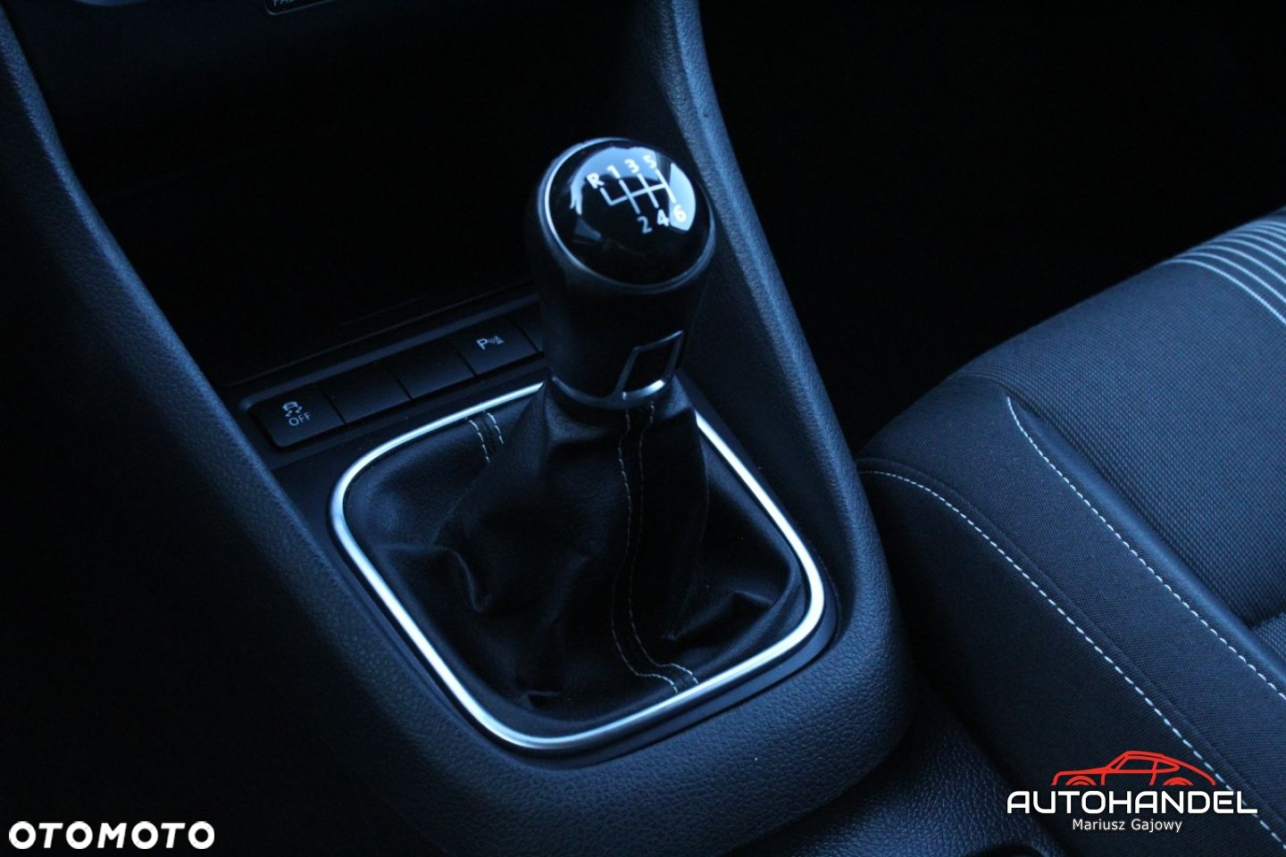 Volkswagen Golf - 17