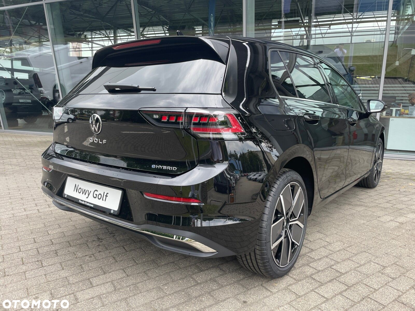 Volkswagen Golf - 8