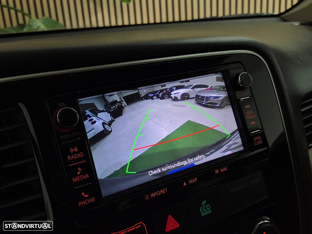 Mitsubishi Outlander 2.2 DI-D Instyle Navi - 10