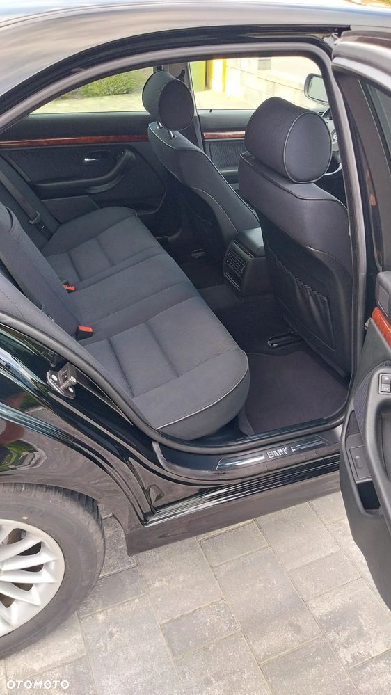 BMW Seria 5 - 12