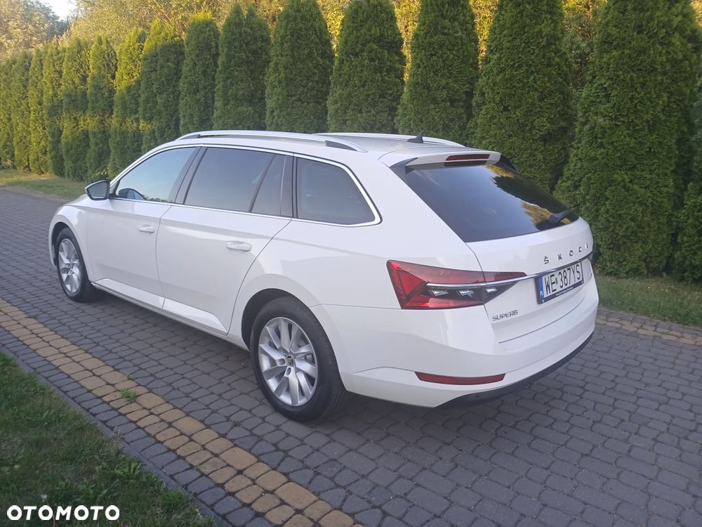 Skoda Superb 2.0 TDI SCR 4x4 Style DSG - 4