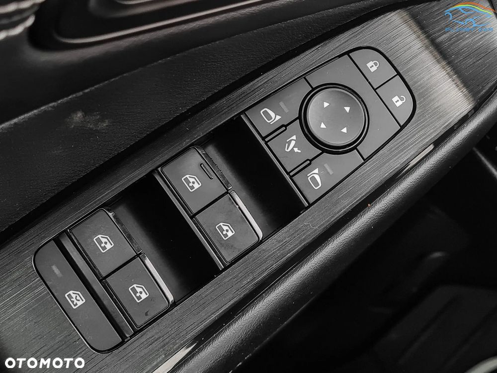 Nissan Qashqai 1.3 DIG-T N-Connecta DCT - 26