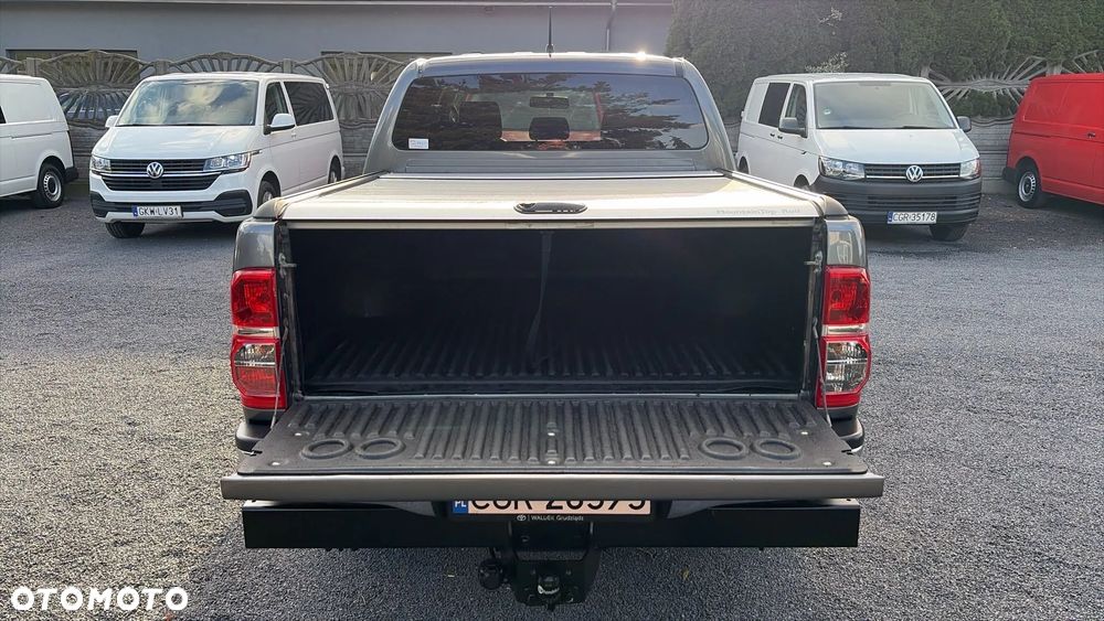Toyota Hilux 4x4 Double Cab Life - 7