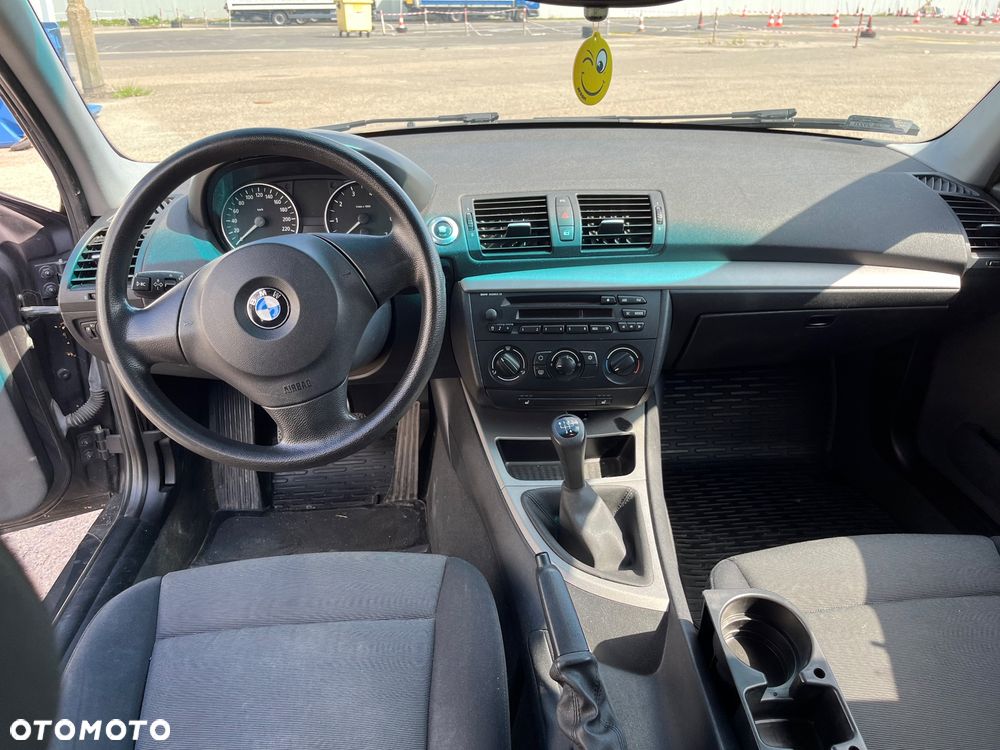 BMW Seria 1 116i - 13