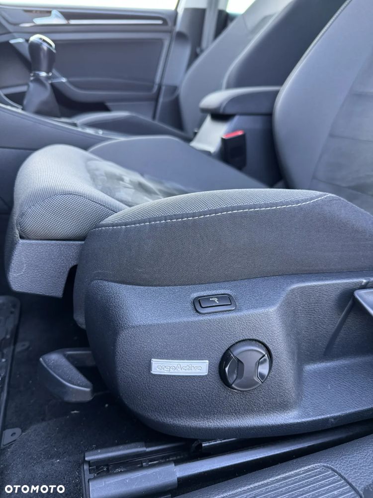 Volkswagen Golf 1.5 TSI BlueMotion ACT Highline - 11