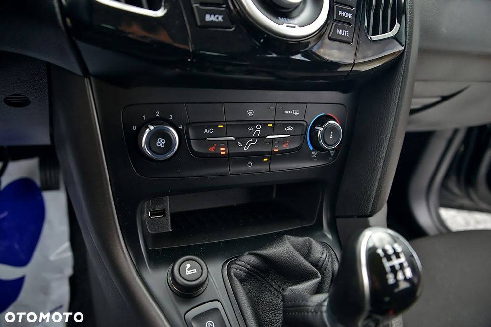 Ford Focus - 26