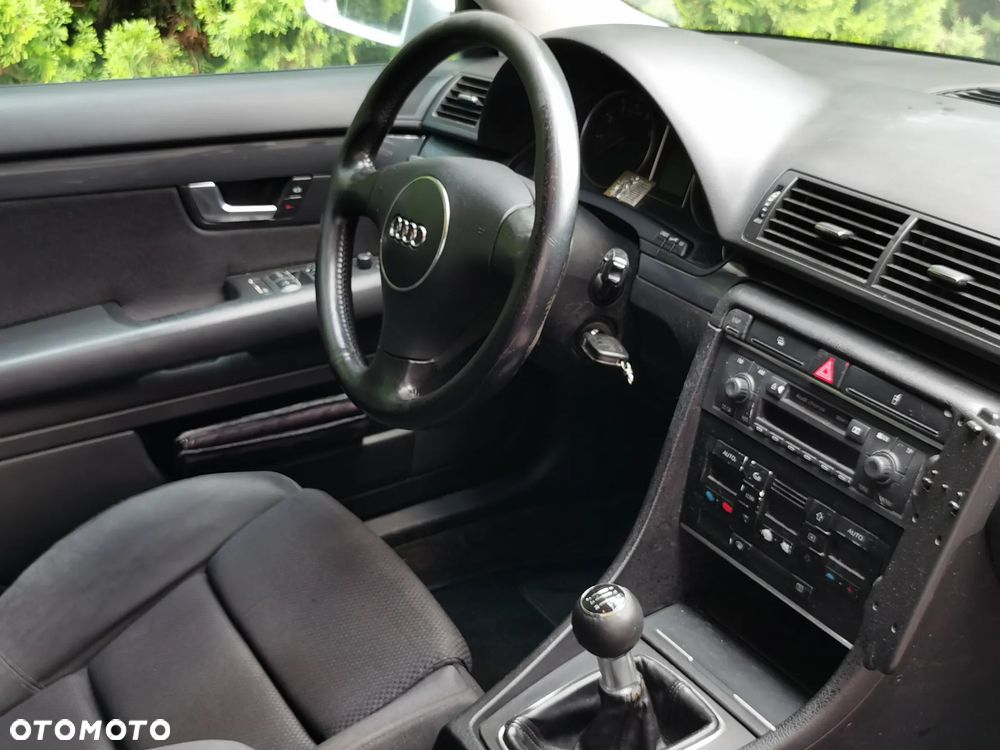 Audi A4 Avant 1.8T - 10