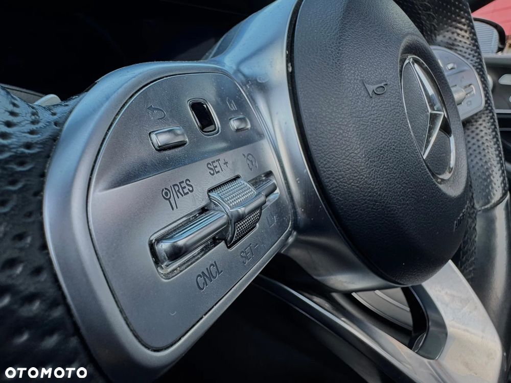 Mercedes-Benz Klasa E 220 d 4-Matic 9G-TRONIC - 14