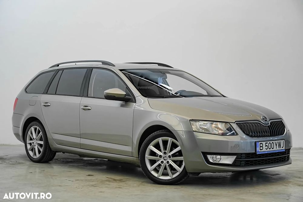 Skoda Octavia 1.6 TDI STYLE DSG - 8