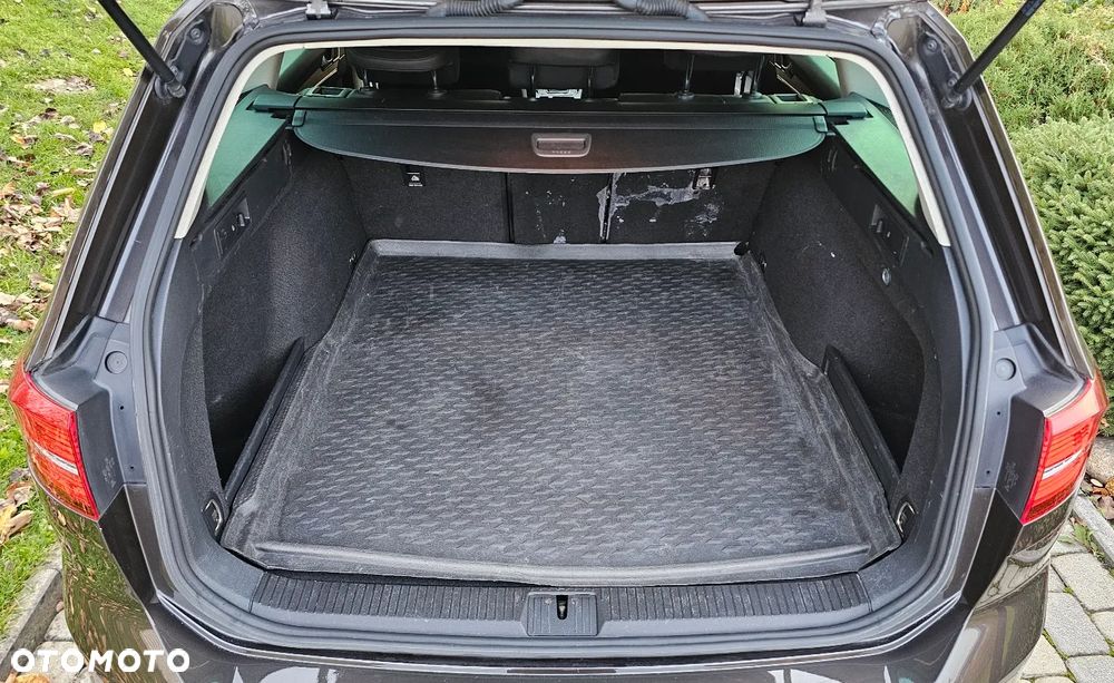 Volkswagen Passat 2.0 TDI SCR Highline - 8
