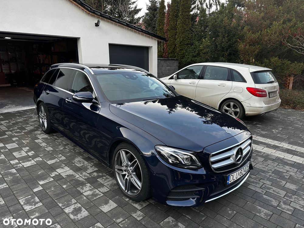 Mercedes-Benz Klasa E 220 d 4-Matic 9G-TRONIC - 2