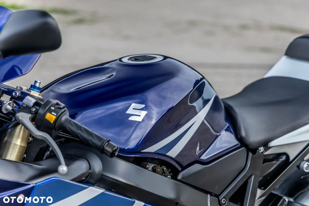 Suzuki GSX-R - 17