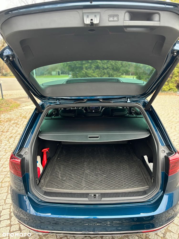 Volkswagen Passat 2.0 TSI Elegance DSG - 23