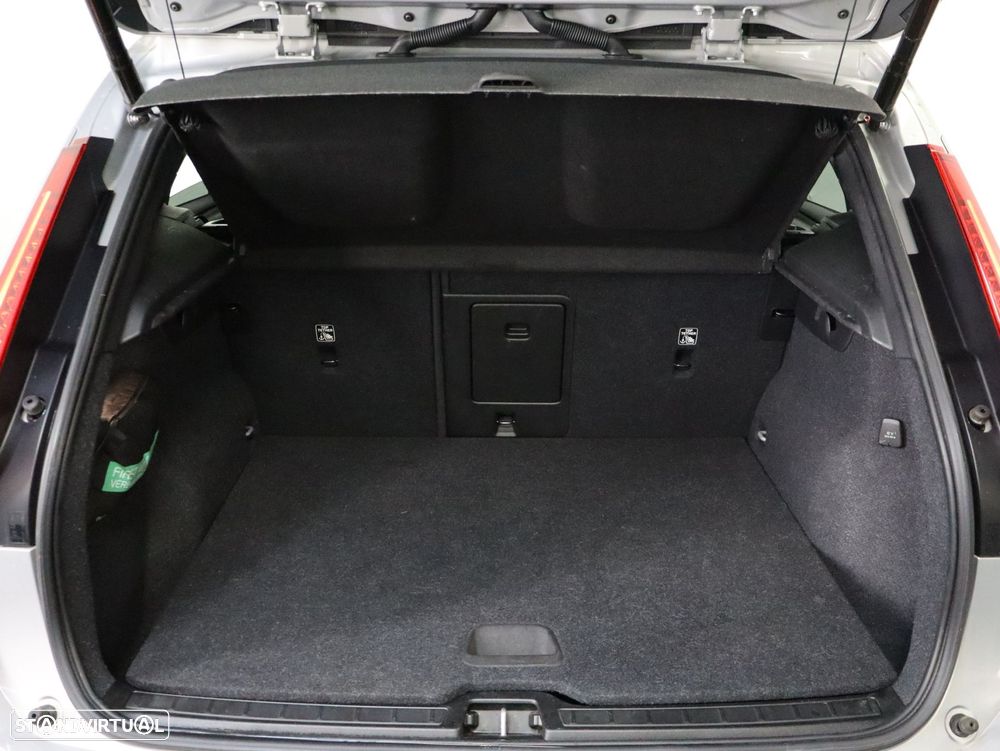 Volvo XC 40 1.5 T5 PHEV Core - 22