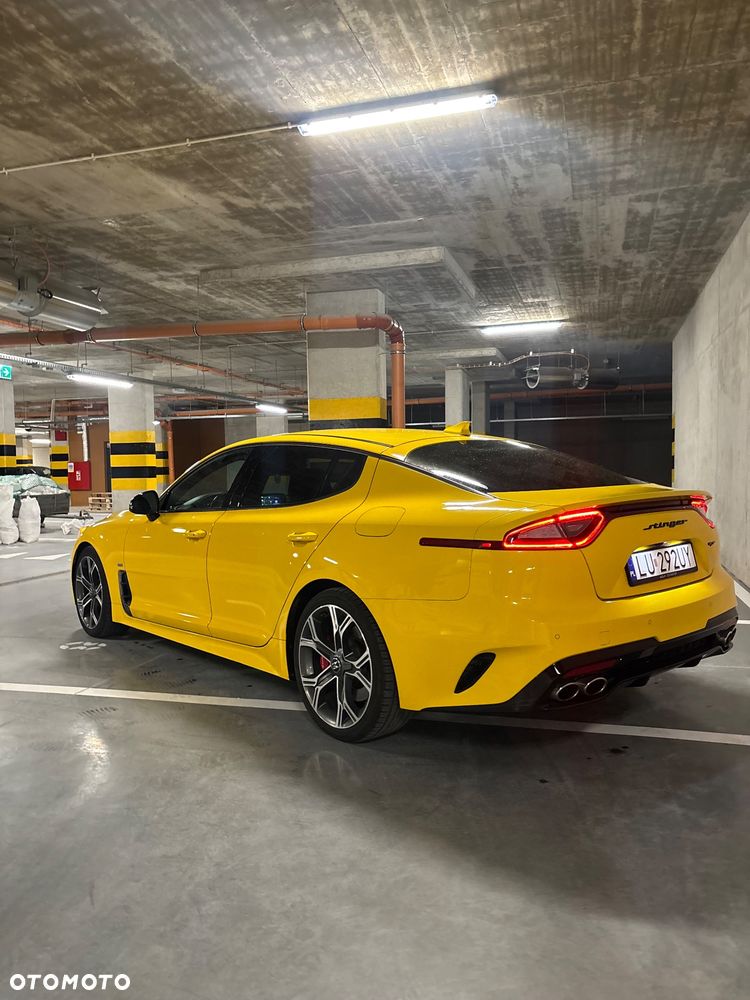 Kia Stinger - 16