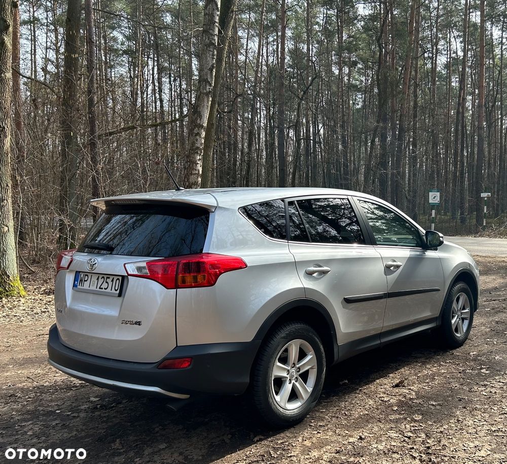 Toyota RAV4 2.0 D-4D Premium 4x2 - 4