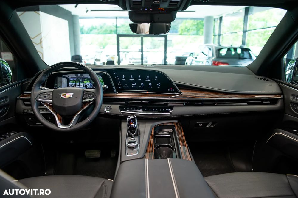 Cadillac Escalade - 17