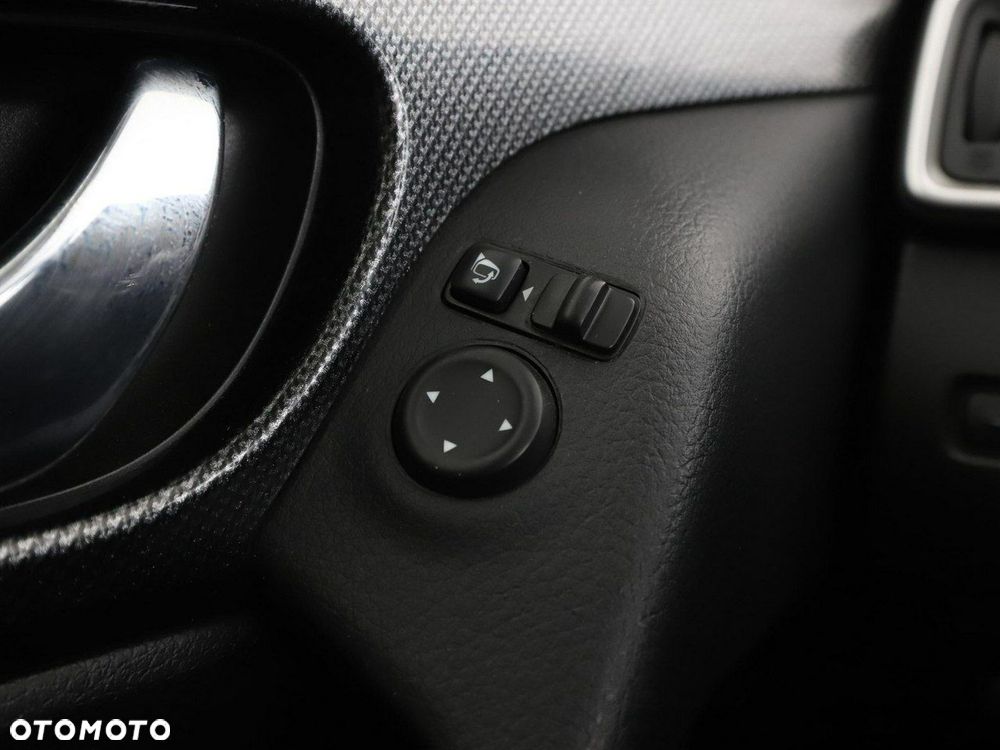 Nissan X-Trail 1.6 DCi Xtronic N-Connecta - 35