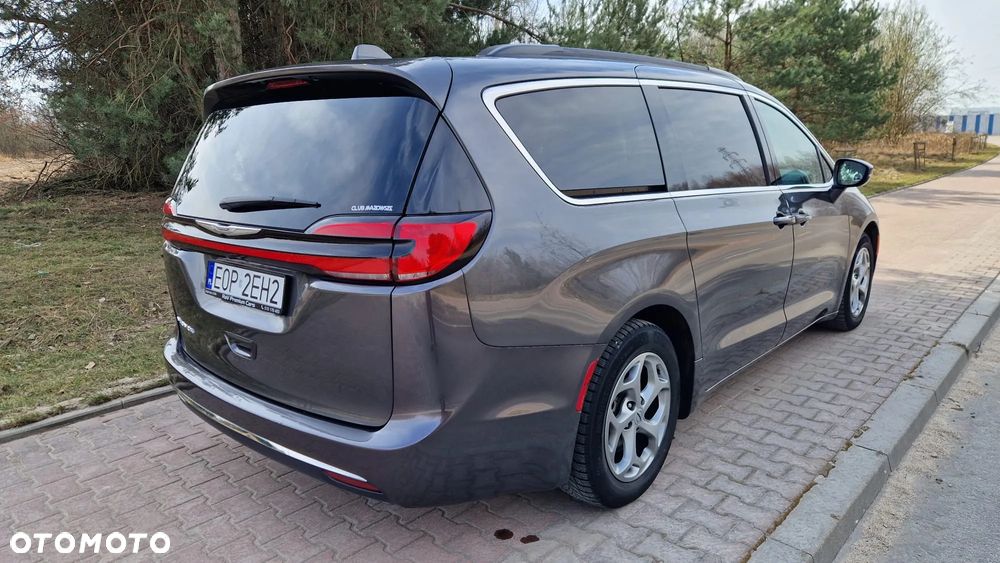 Chrysler Pacifica - 5