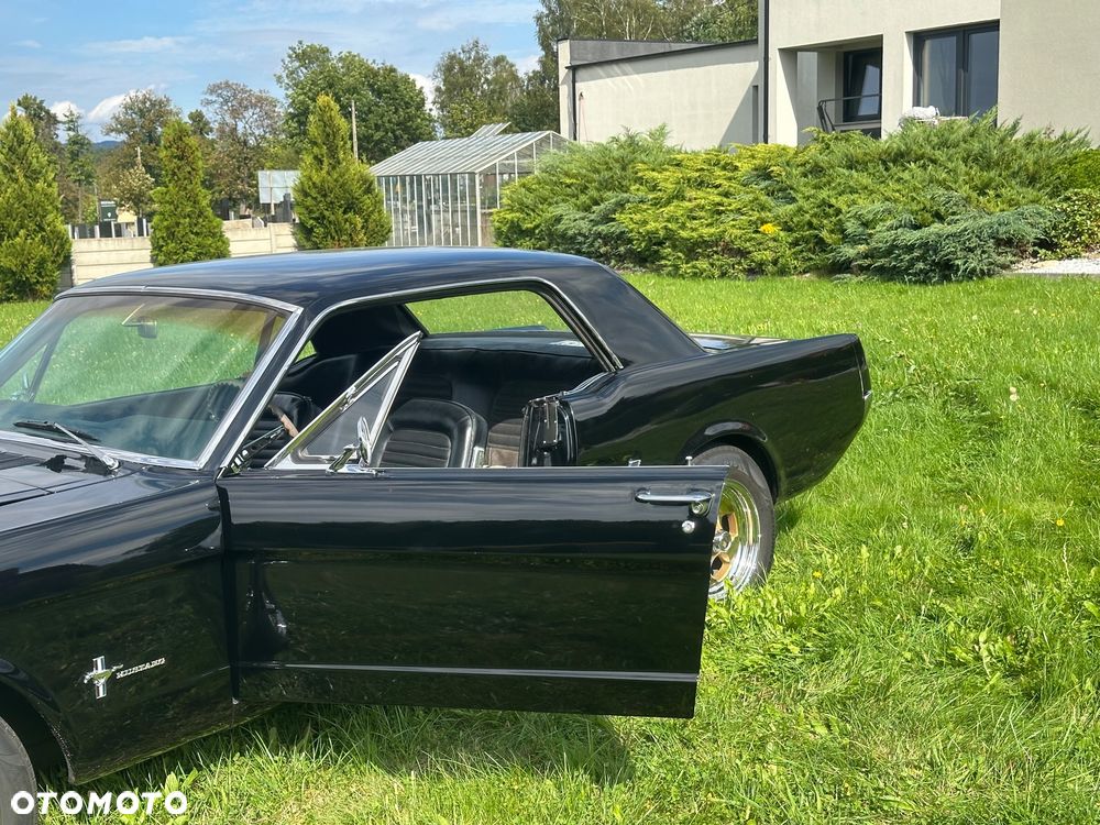 Ford Mustang - 29