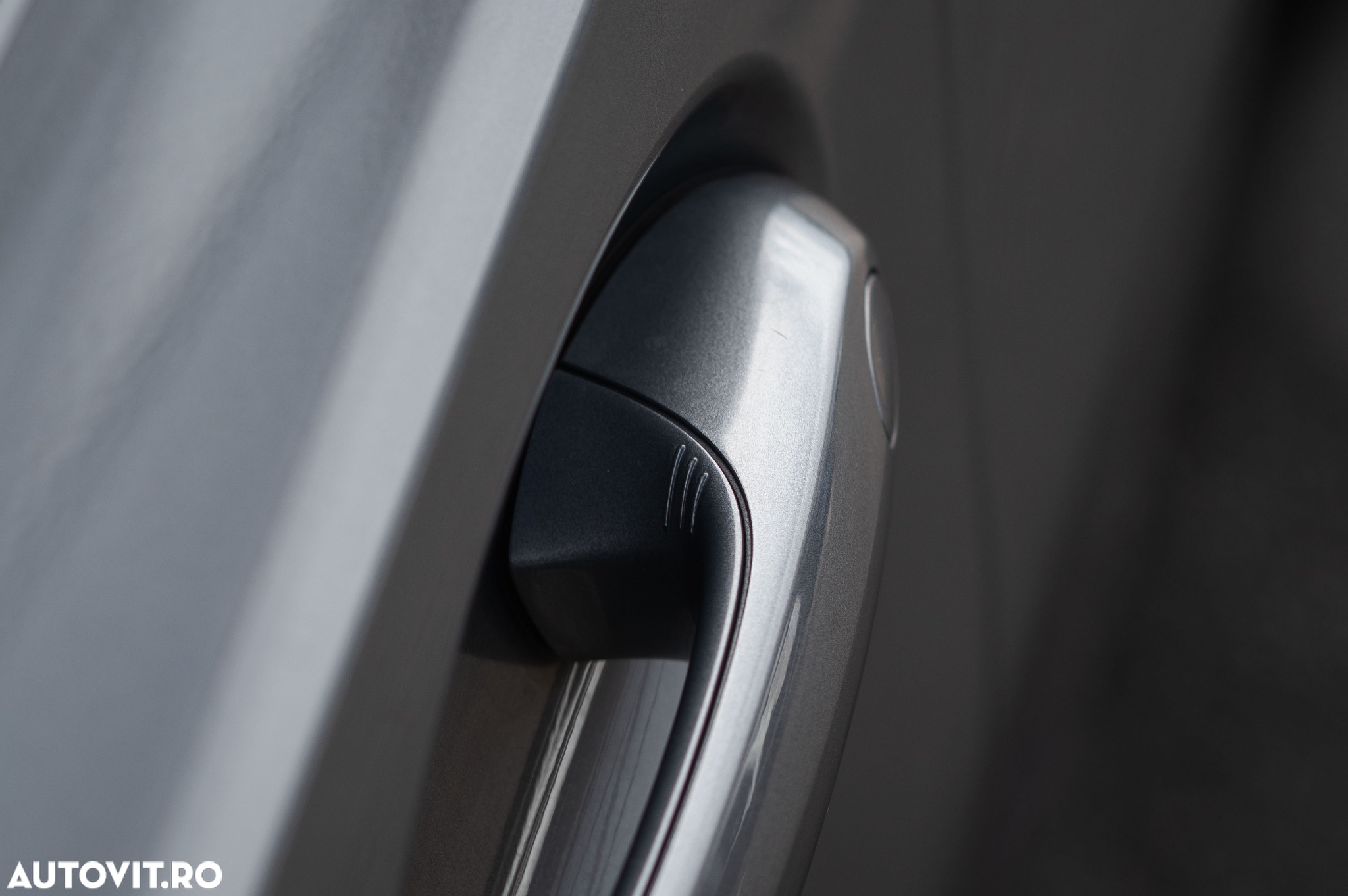 BMW Seria 3 320e AT PHEV - 38