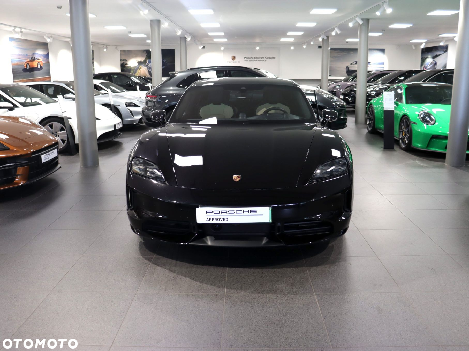 Porsche Taycan - 8