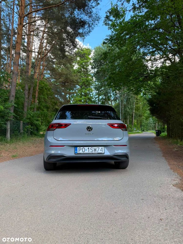 Volkswagen Golf - 6